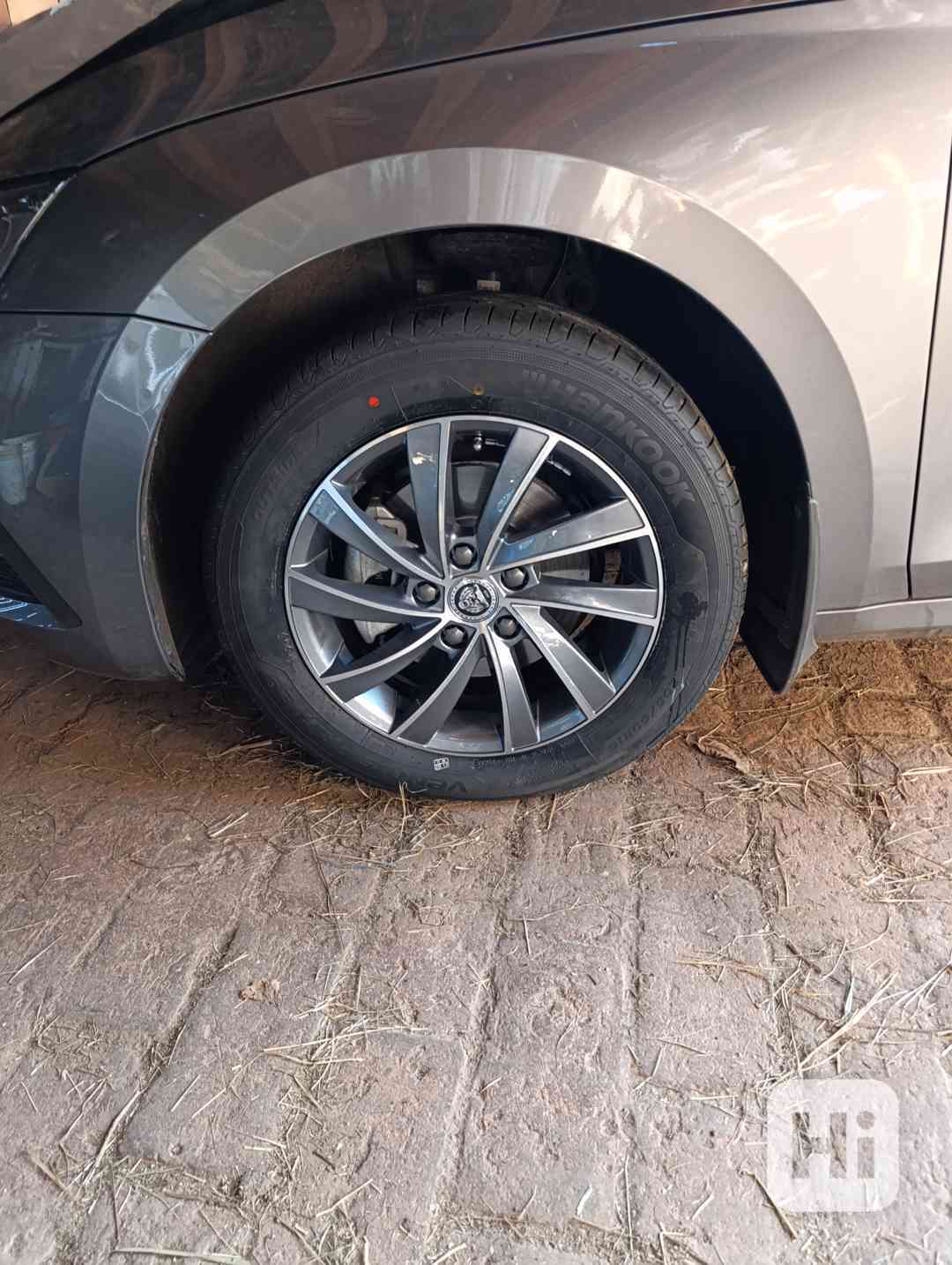  NOVÁ LITÁ KOLA YAKUZA R16 S PNEU HANKOOK ŠKODA OCTAVIA 4 - foto 1
