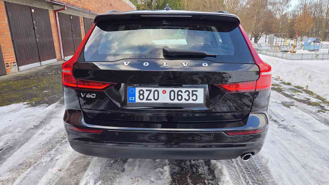 Volvo V60 kombi, Momentum Pro, 2.0 D3 110 KW, nebourané - foto 9