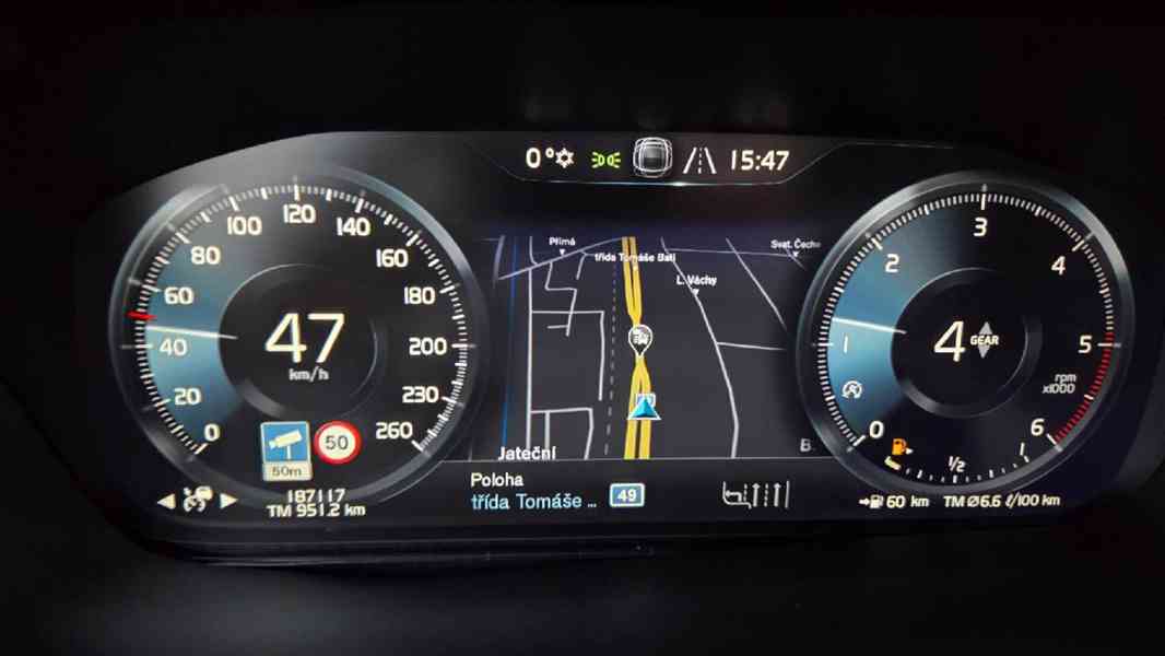 Volvo V60 kombi, Momentum Pro, 2.0 D3 110 KW, nebourané - foto 21