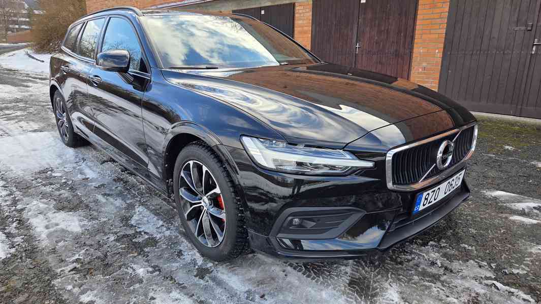 Volvo V60 kombi, Momentum Pro, 2.0 D3 110 KW, nebourané - foto 4