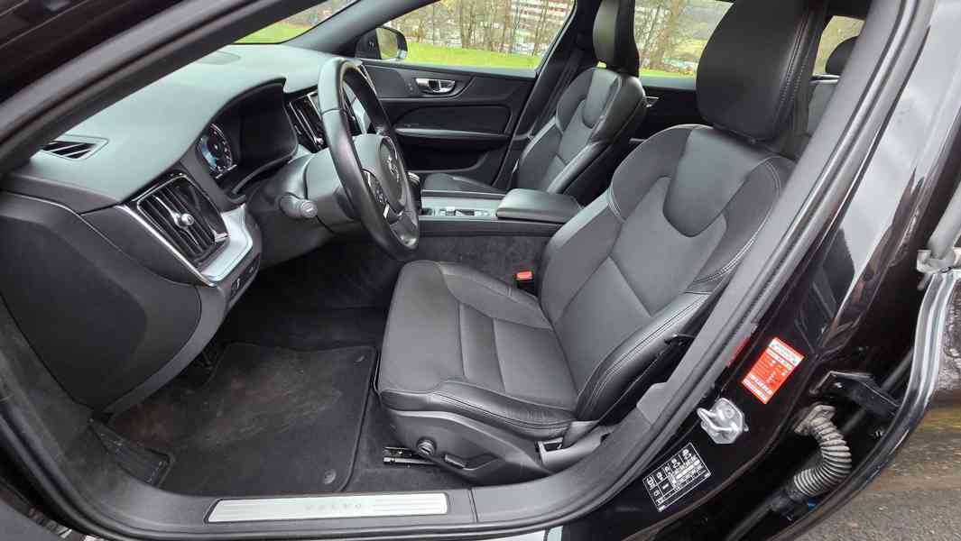 Volvo V60 kombi, Momentum Pro, 2.0 D3 110 KW, nebourané - foto 10