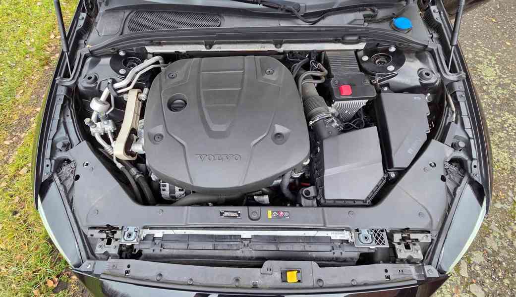 Volvo V60 kombi, Momentum Pro, 2.0 D3 110 KW, nebourané - foto 19