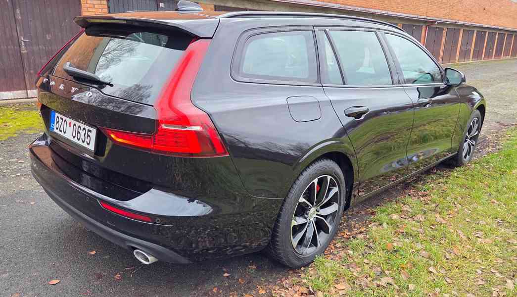 Volvo V60 kombi, Momentum Pro, 2.0 D3 110 KW, nebourané - foto 2