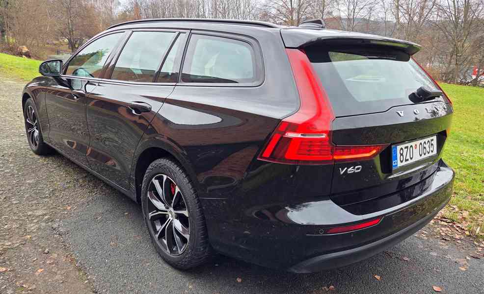 Volvo V60 kombi, Momentum Pro, 2.0 D3 110 KW, nebourané - foto 5