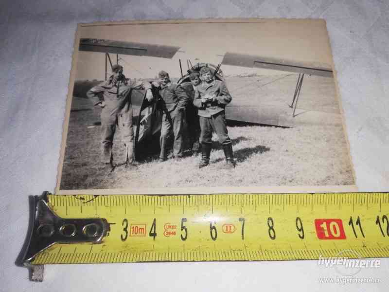Letadlo s vojáky - fotografie z 2. světové války - foto 1