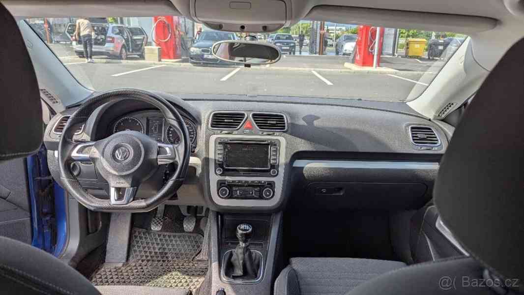 Volkswagen Scirocco 2,0 TDI 103kW, manuál, 2011 - foto 11