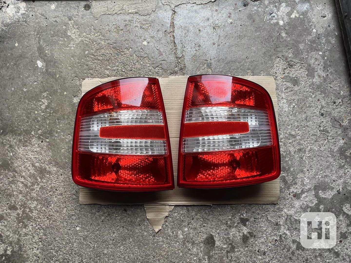 Zadní světla ŠKODA FABIA kombi - sedan - foto 1
