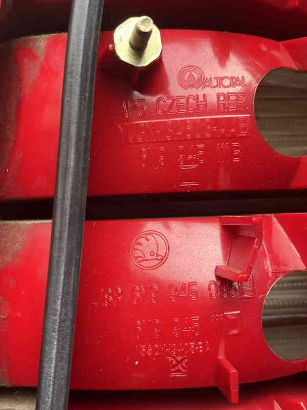 Zadní světla ŠKODA FABIA kombi - sedan - foto 7