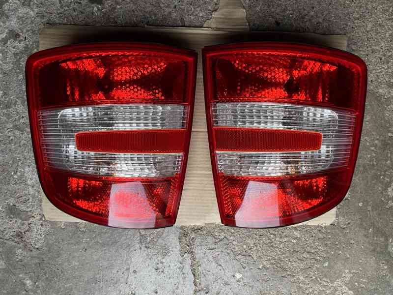 Zadní světla ŠKODA FABIA kombi - sedan - foto 2