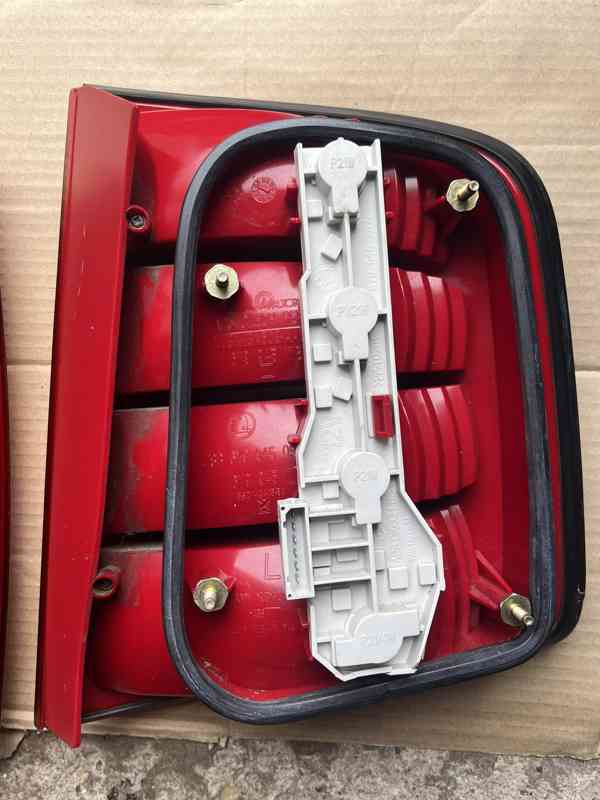 Zadní světla ŠKODA FABIA kombi - sedan - foto 6