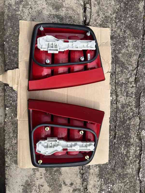 Zadní světla ŠKODA FABIA kombi - sedan - foto 9