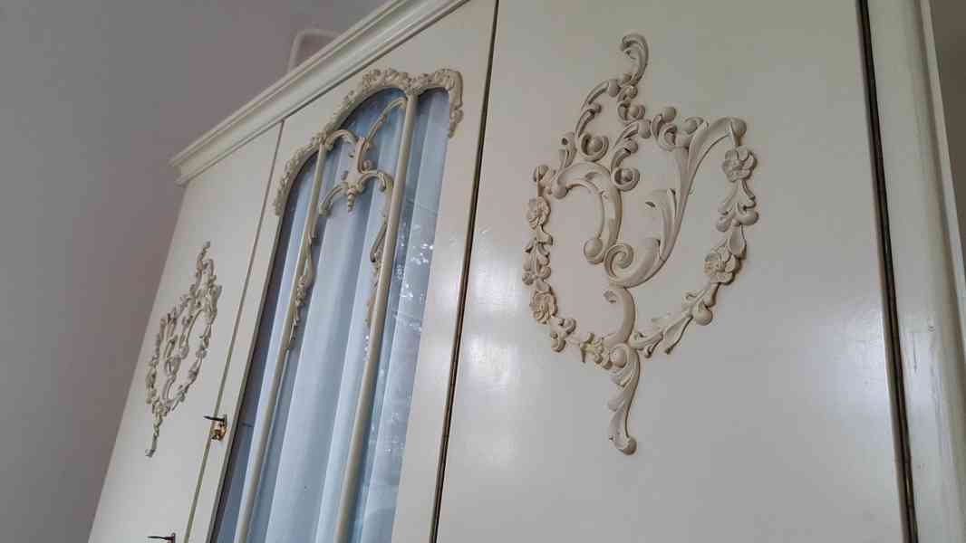 Starožitná skříň - foto 3