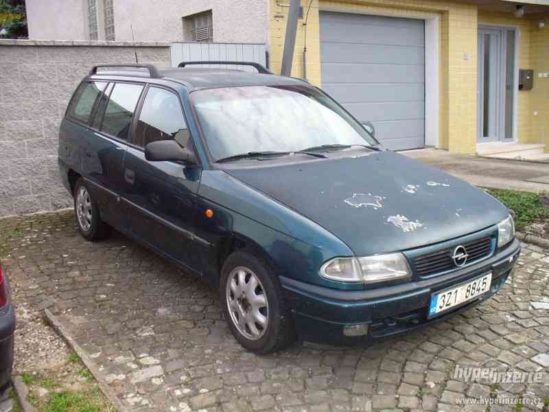 Opel Astra combi - foto 2