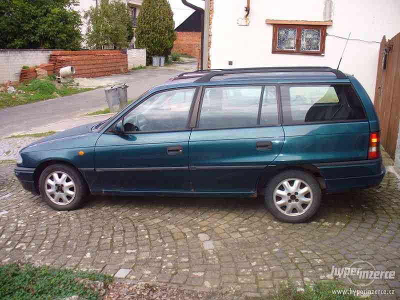 Opel Astra combi - foto 3