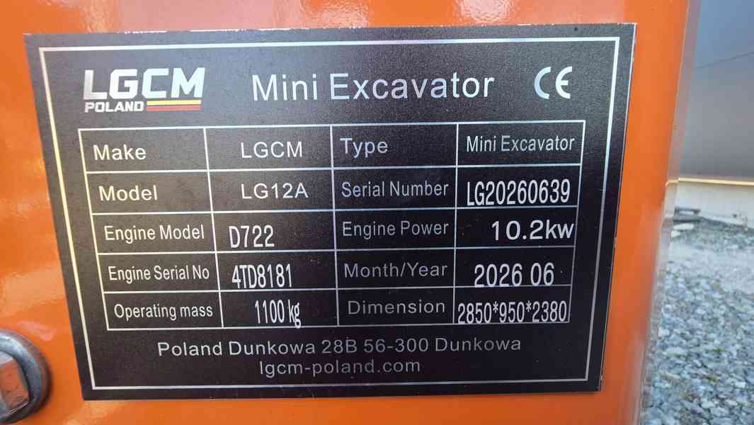 Minirypadlo Kubota LGCM LG12A s drapákem + 3 lžíce - foto 4