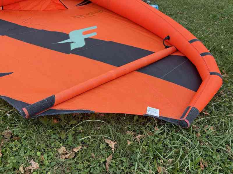 Prodám wing F-ONE STRIKE CWC V3 2023 – 8 m² - foto 7