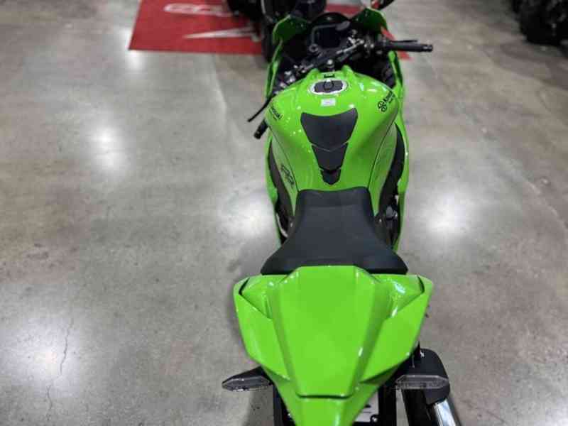 2024 Kawasaki NINJA ZX-10RR - foto 2