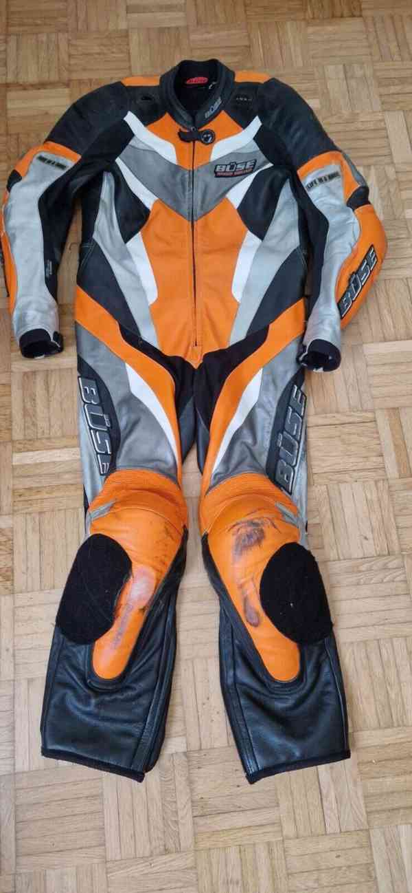 Kožená kombinéza Büse + rukavice KTM - foto 2