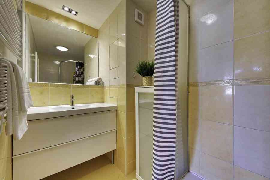 Pronájem bytu 3+1 s lodžií 67 m², Praha 9 - Prosek - foto 4