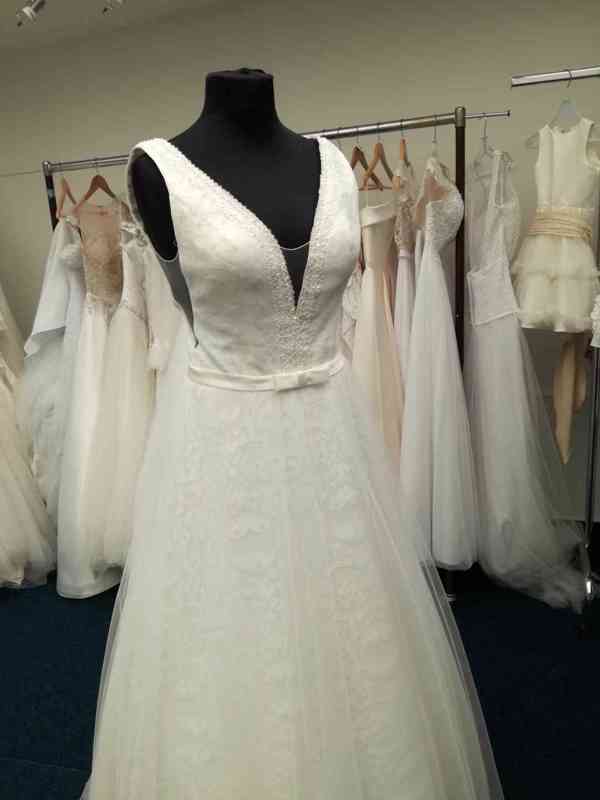 Svatební šaty  - foto 2