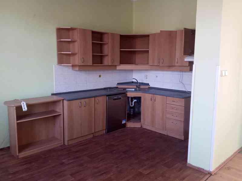 Unikátní investiční areál v centru Zákup:Bydlení i podnikání - foto 6