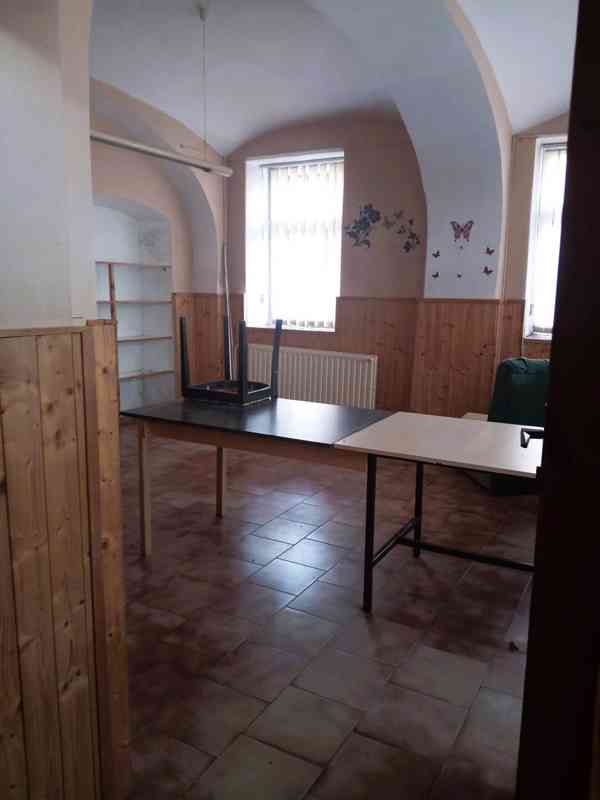 Unikátní investiční areál v centru Zákup:Bydlení i podnikání - foto 16