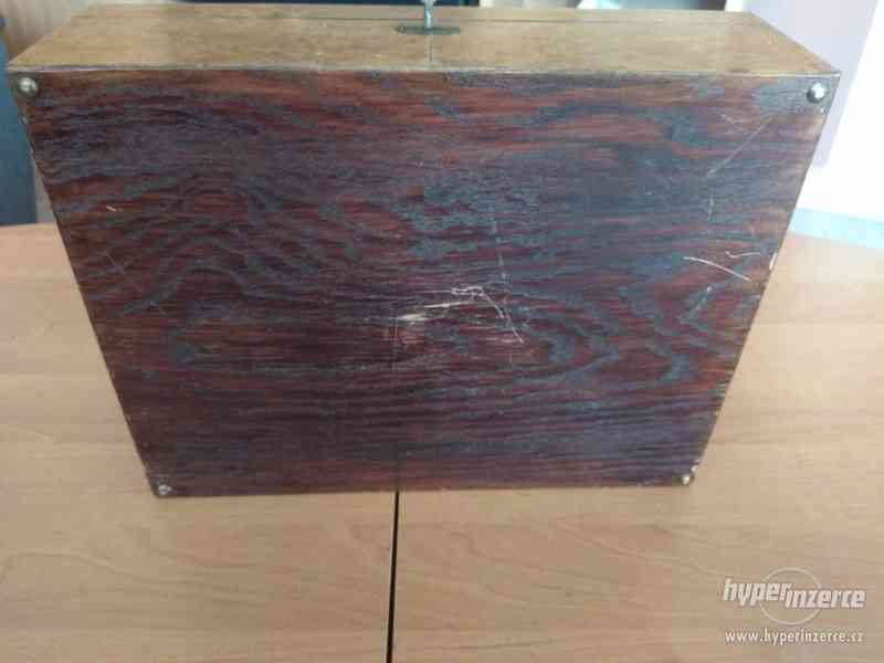 Dřevěná intarzovaná vykládaná šperkovnice cena 2499 Kč - foto 5