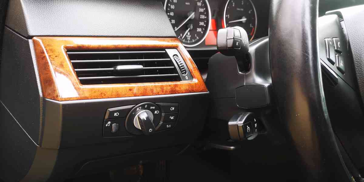 BMW 525D - E61 - 3.0 Diesel 145kw. Facelift - PĚKNÝ STAV!! - foto 33