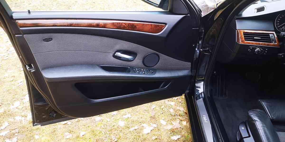 BMW 525D - E61 - 3.0 Diesel 145kw. Facelift - PĚKNÝ STAV!! - foto 30