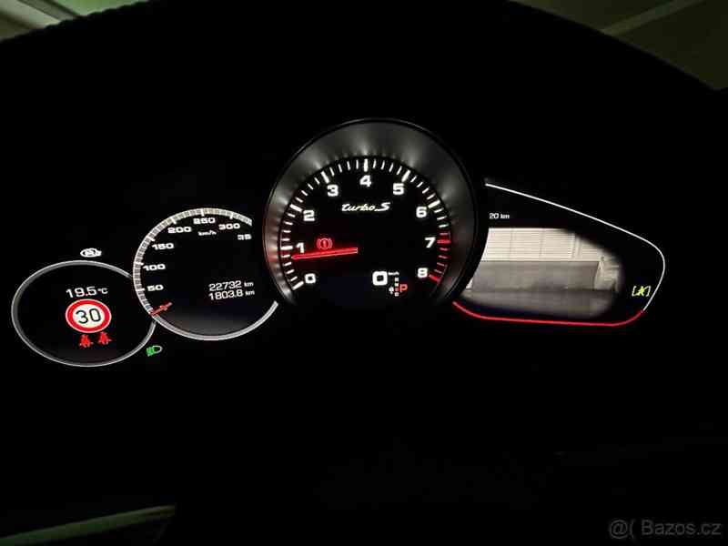 Porsche Panamera Turbo S, záruka 2026, r.v.02/2021 23 000 km - foto 17