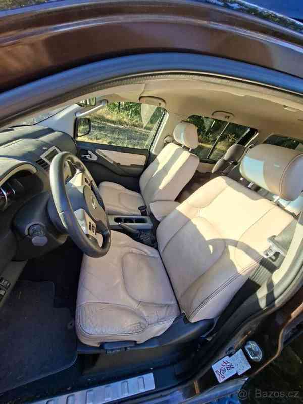 Nissan Pathfinder 2,5   2009 - foto 11