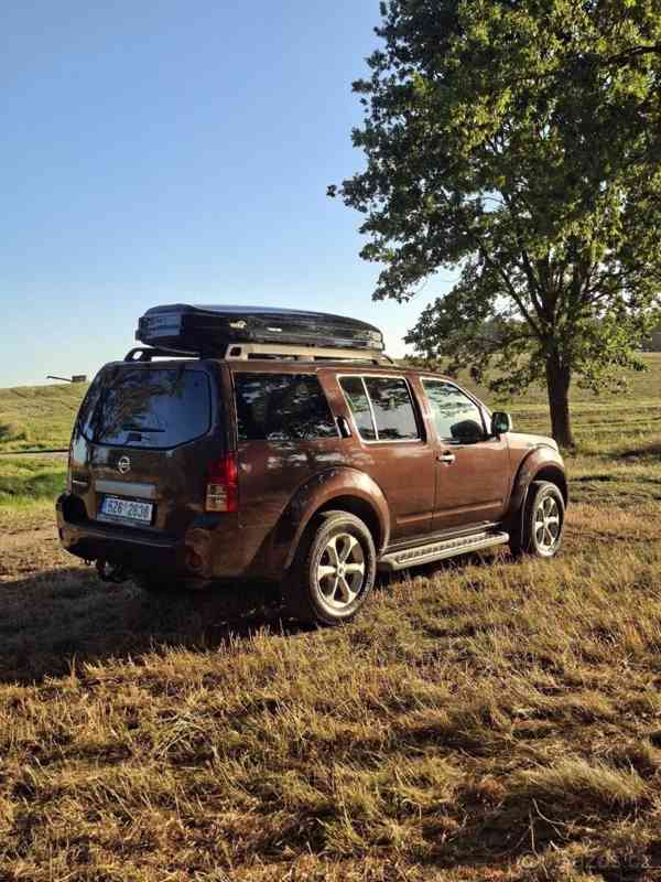 Nissan Pathfinder 2,5   2009 - foto 8