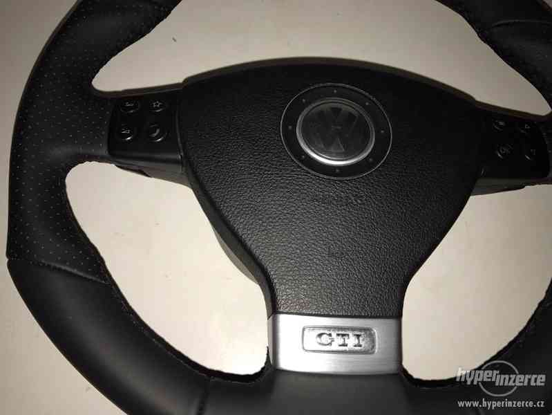 volant zkosený, kožený, F1 + airbag GTI - foto 3