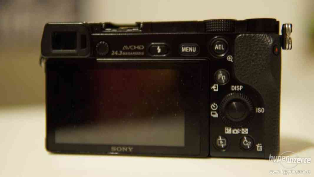 Sony alpha a6000 + objektiv 16-50mm - foto 3