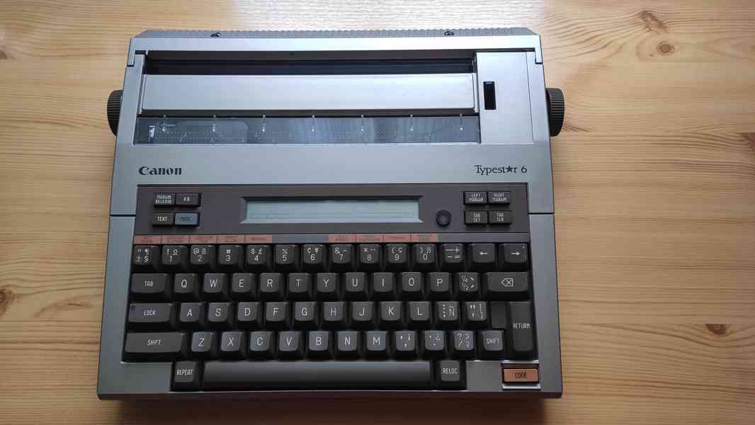 Elektronický psací stroj - foto 5