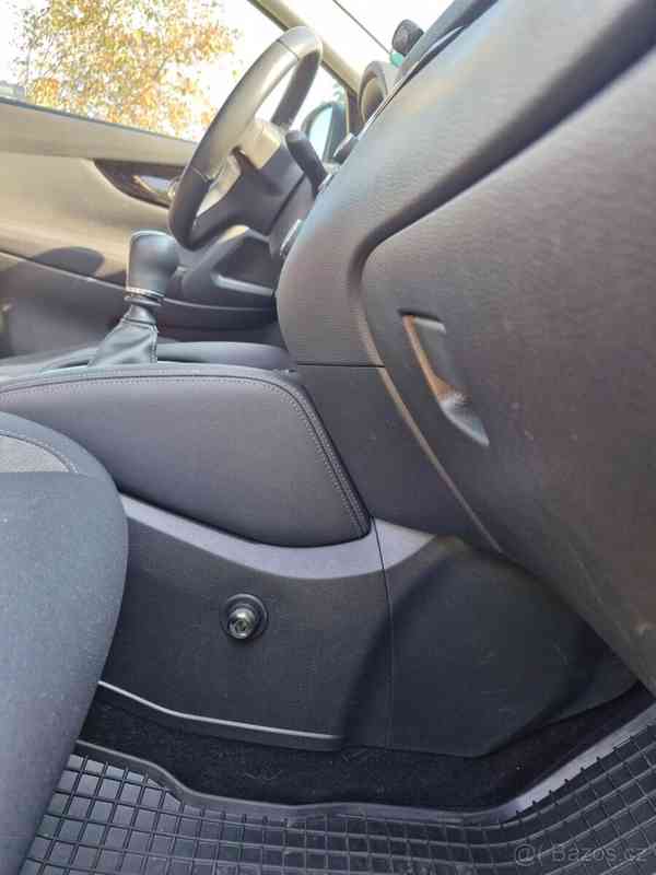 Nissan Qashqai 1,3   Nabízím k prodeji - foto 16