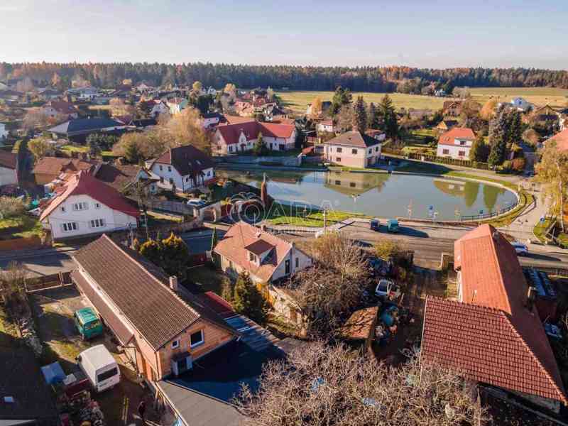 Prodej samostatně stojícího domu s pozemkem a garáží, Svojetice - Praha-východ - foto 7