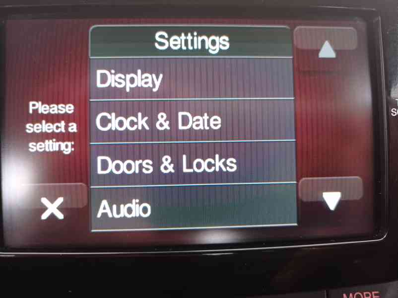 Fiat 500L 1.6 JTD 1. maj/TOP/LIVING - foto 23