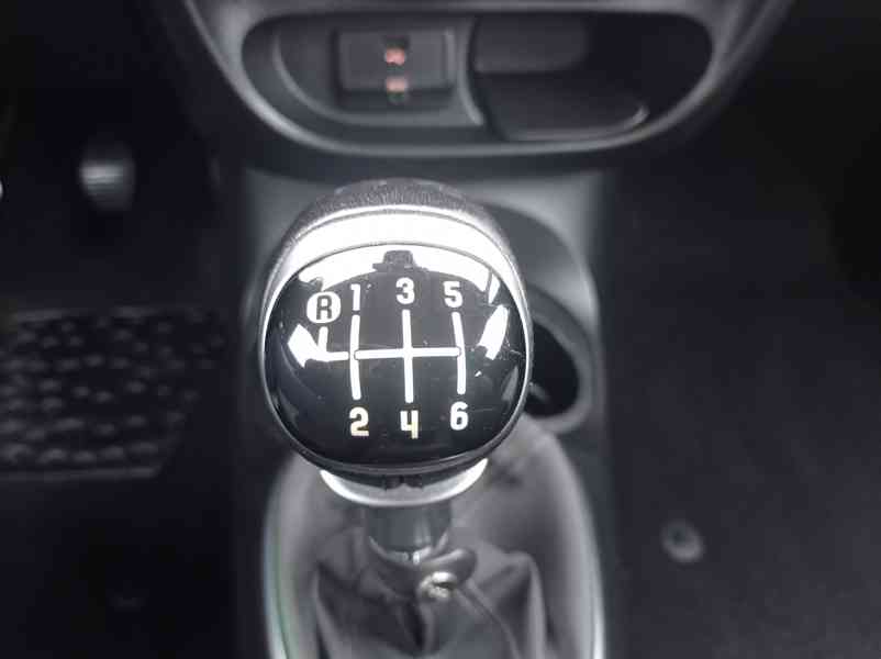 Fiat 500L 1.6 JTD 1. maj/TOP/LIVING - foto 26