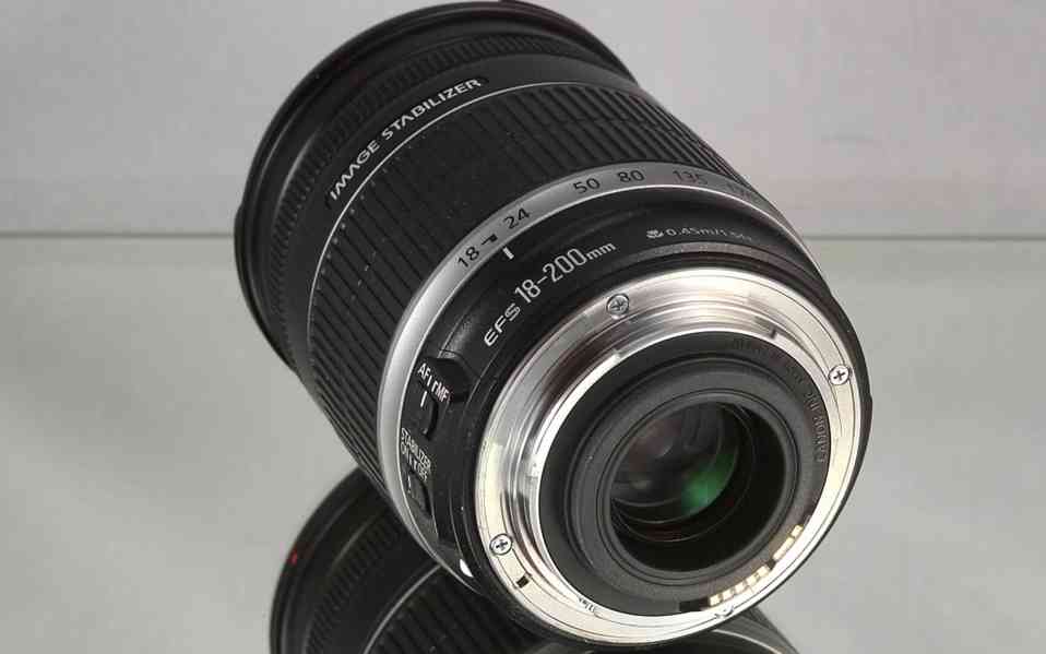 Canon EF-S 18-200mm f/4-5,6 IS **APS-C *UV* - foto 4