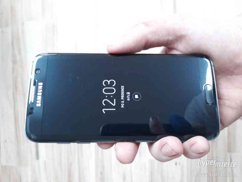 Samsung Galaxy S7 Edge Black  - Top stav - foto 1