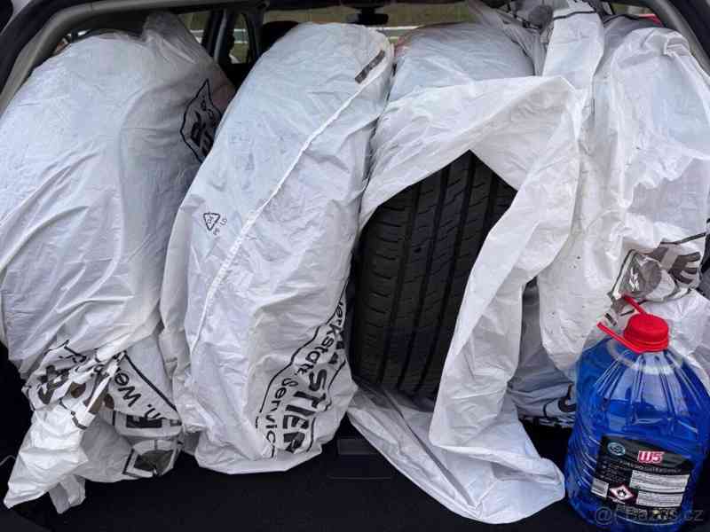 Volkswagen Passat 2,0   tdi, 2020 - foto 3