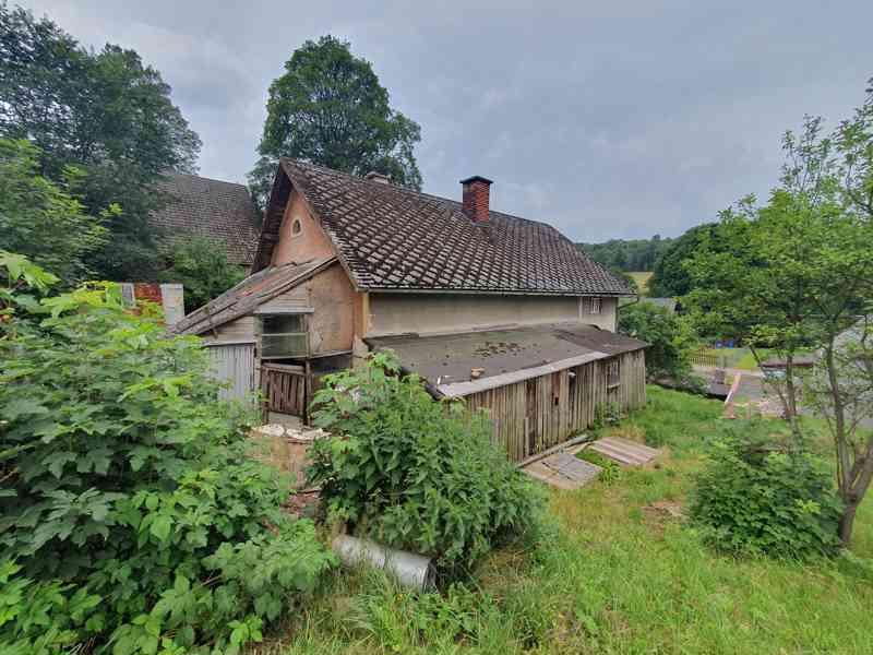 Spoluvlastnický podíl 303/1000 na pozemcích a RD Ruprechtice - foto 3