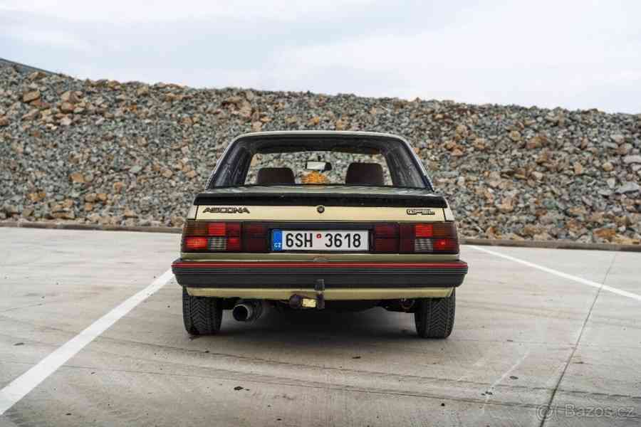 Opel Ascona 2,0   C - foto 6