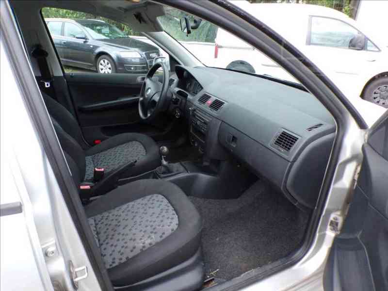 Škoda Fabia 1,2 HTP ALU KOLA - foto 11