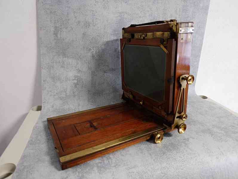 Starý dřevěný fotoaparát LANCASTER cca 1895 - foto 27