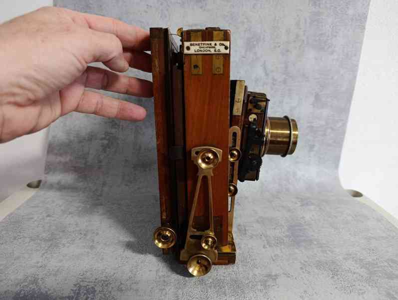 Starý dřevěný fotoaparát LANCASTER cca 1895 - foto 28