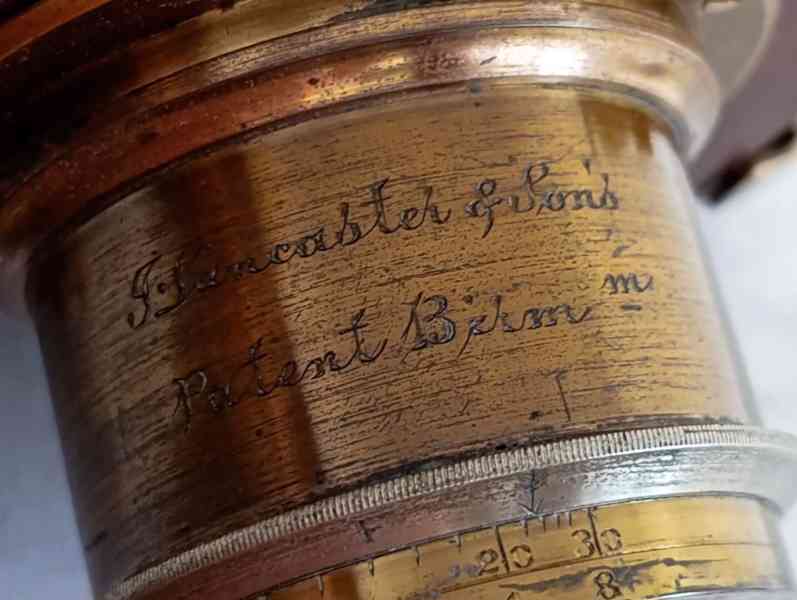 Starý dřevěný fotoaparát LANCASTER cca 1895 - foto 16