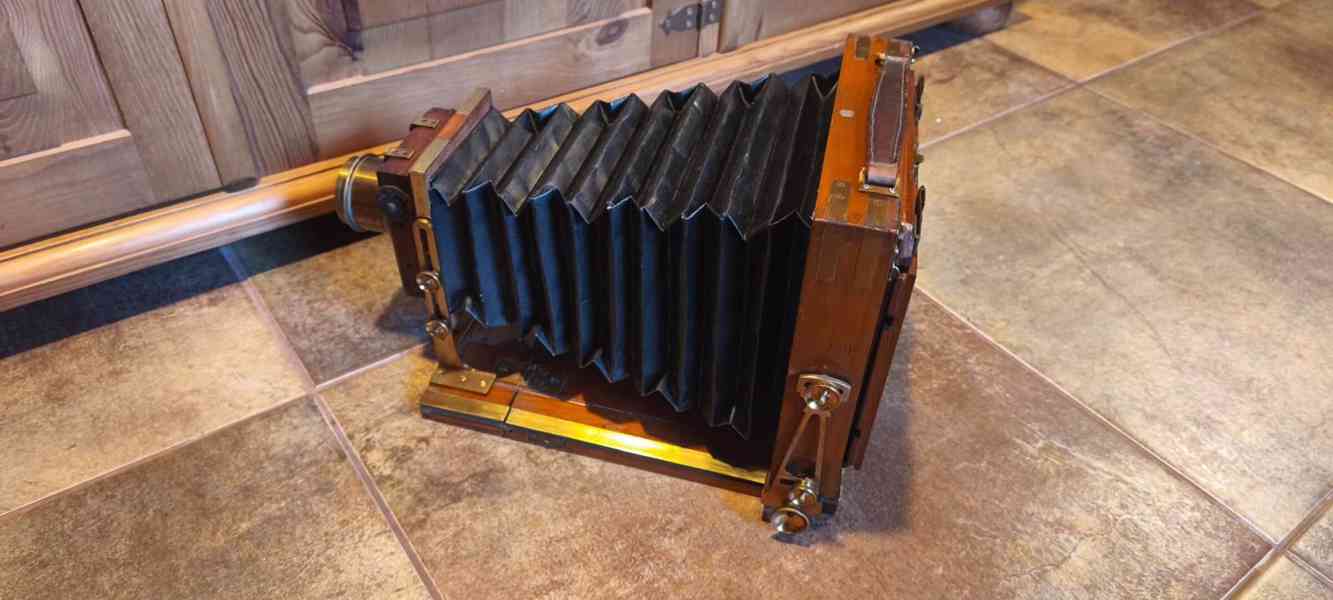 Starý dřevěný fotoaparát LANCASTER cca 1895 - foto 6