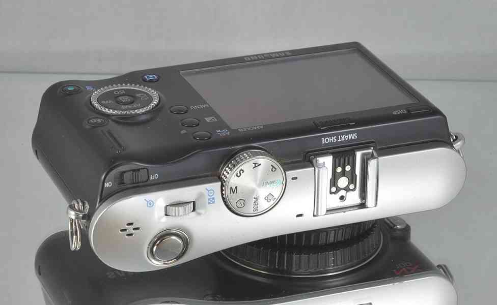 Samsung NX100 **CSC* 14,6 Mpx*HDV 720p*i-Function - foto 5
